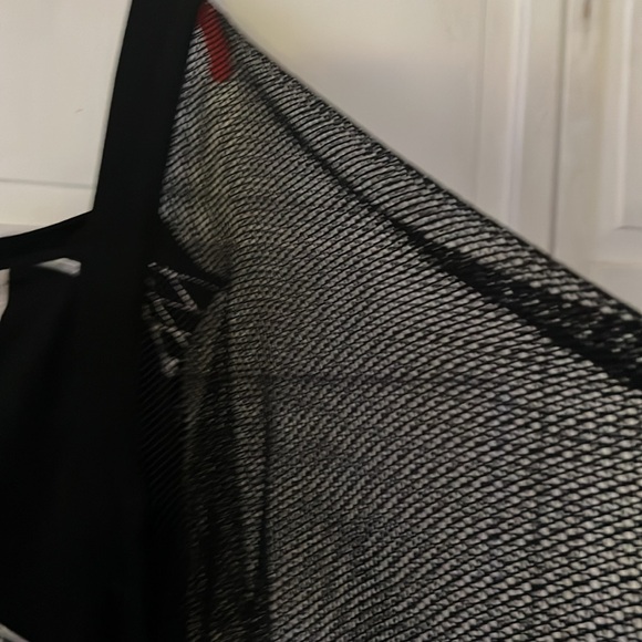 Mesh sleeve graphic tea with sequins and beads - Picture 6 of 6